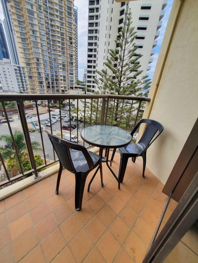 Surfers Holiday Apartments Голд-Кост Екстер'єр фото