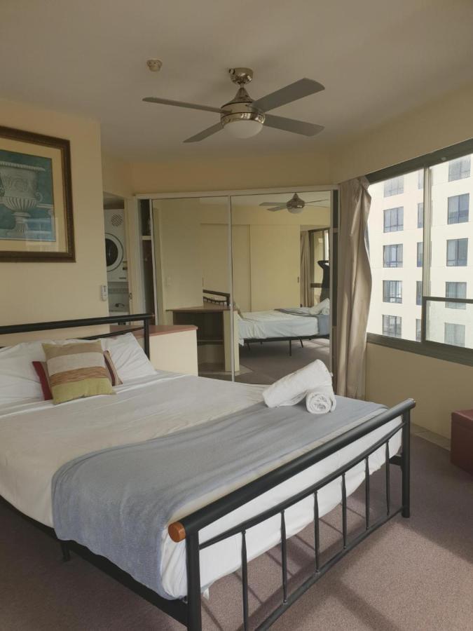 Surfers Holiday Apartments Голд-Кост Екстер'єр фото